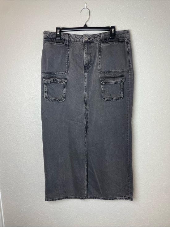 H&M Dresses & Skirts - H&M Washed Black Cargo Denim Maxi Skirt Size 12